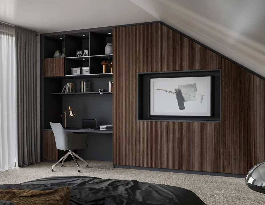 Découvrez ce bureau design réalisé sur-mesure sous pente, associant des rangements ouverts, du bois nervuré et des finitions noires élégantes. Idéal pour optimiser un espace atypique, ce bureau intégré s’adapte parfaitement à l’architecture de la pièce tout en créant une ambiance contemporaine et fonctionnelle.